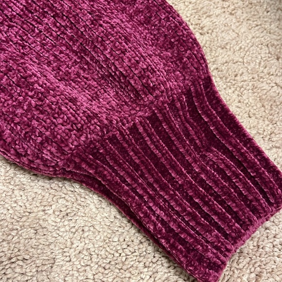 Fuchsia sweater - Picture 7 of 10
